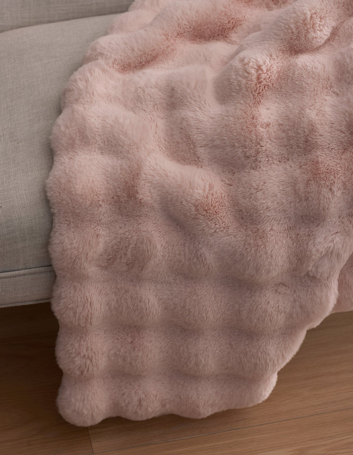 Bubble Cuddle Blanket by Cozy Earth at Shirley Shoppe