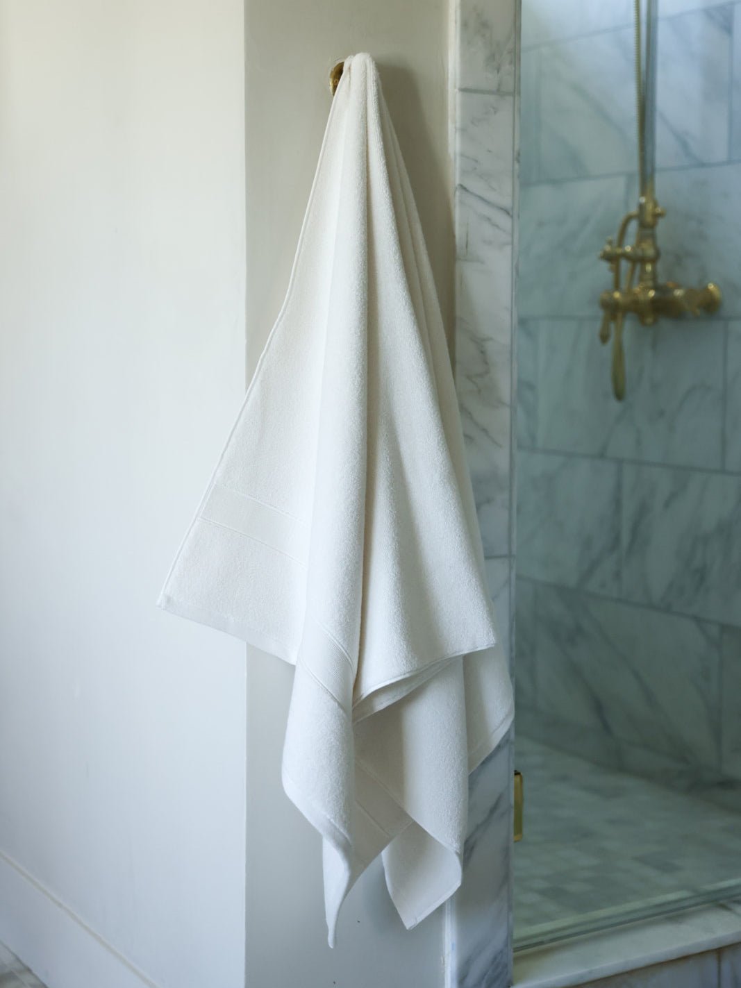 Complete Luxe Bath Bundle by Cozy Earth at Shirley Shoppe