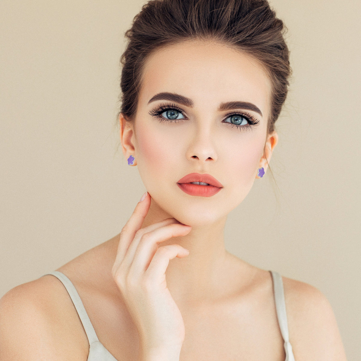 Daisy Love Earrings — Flower Stud