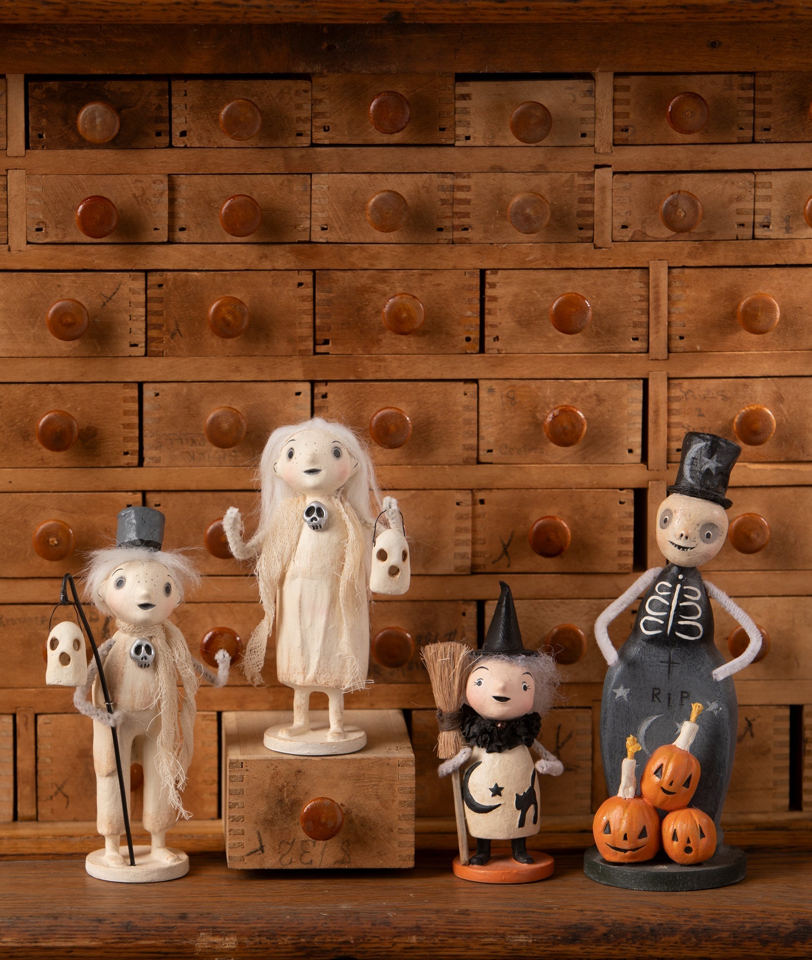 Haunting Henry | Halloween Decor | Bethany Lowe by Quirks! at Shirley Shoppe