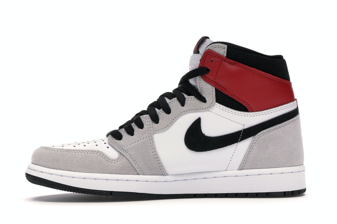 Air Jordan Retro 1 "Light Smoke Grey"
