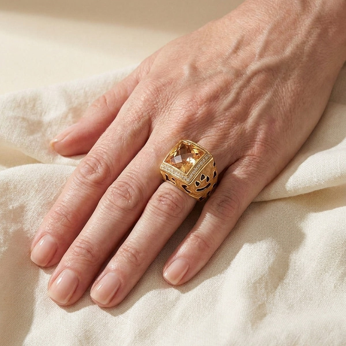 Animal Paradise Ring — Leopard Crystal Cushion