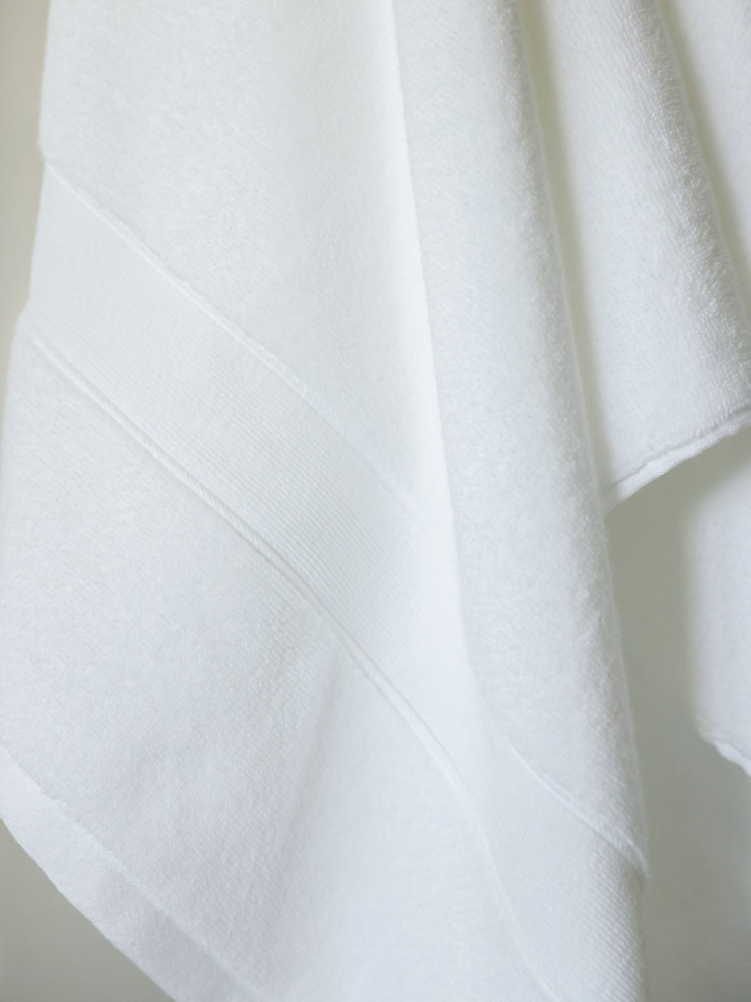 Luxe Bath Towel Set by Cozy Earth at Shirley Shoppe
