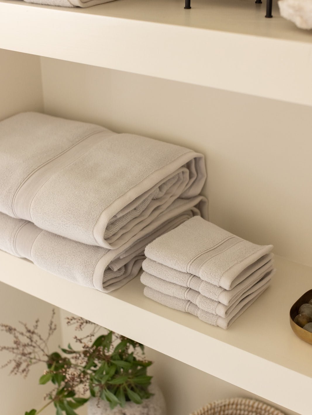 Luxe Bath Towel Set by Cozy Earth at Shirley Shoppe