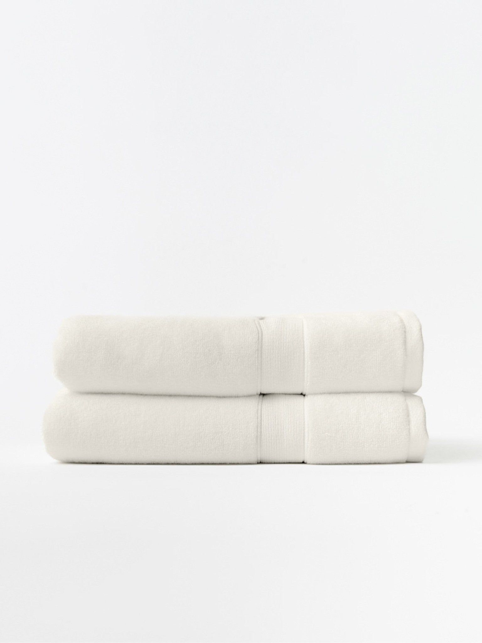 Luxe Bath Towels by Cozy Earth at Shirley Shoppe