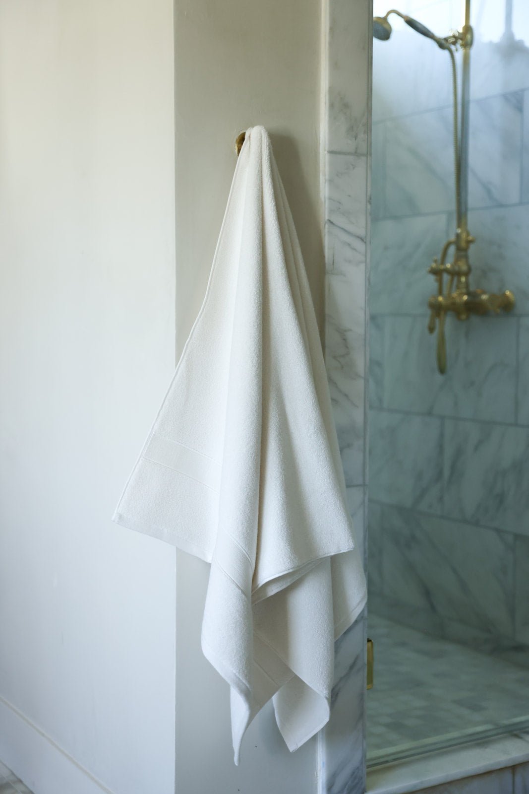 Luxe Bath Towels by Cozy Earth at Shirley Shoppe