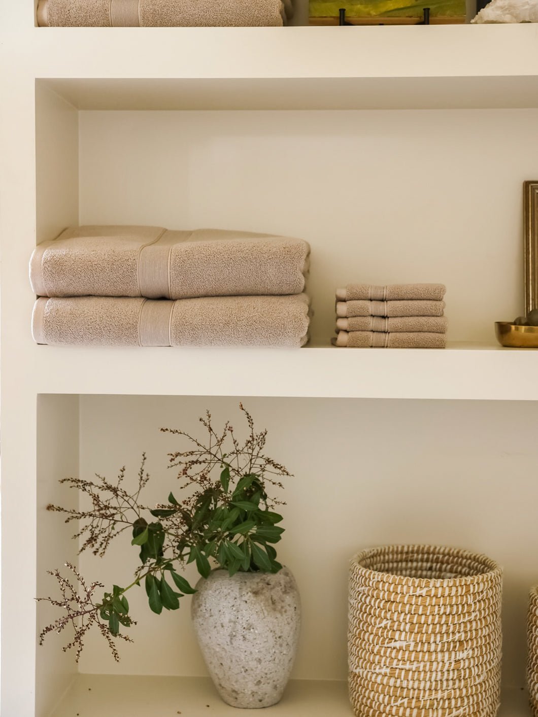 Luxe Bath Towels by Cozy Earth at Shirley Shoppe