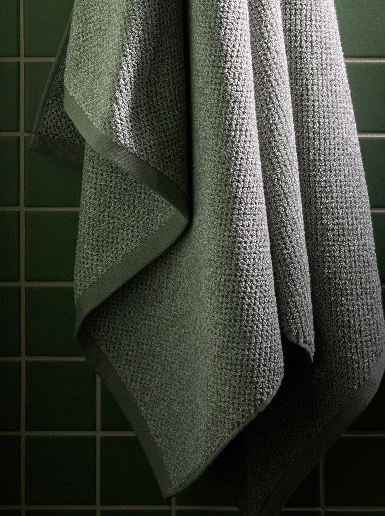 Nantucket Bath Towels by Cozy Earth at Shirley Shoppe
