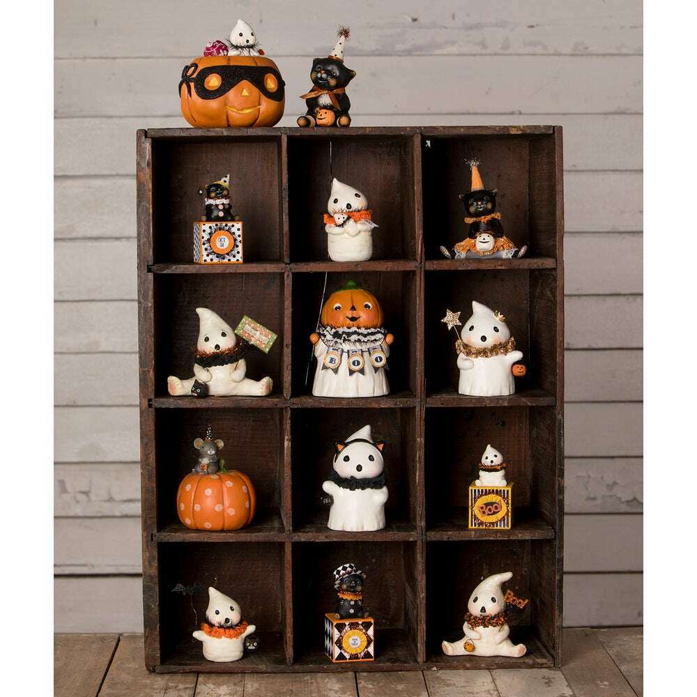 Top Hat Kitty on Block by Bethany Lowe Designs