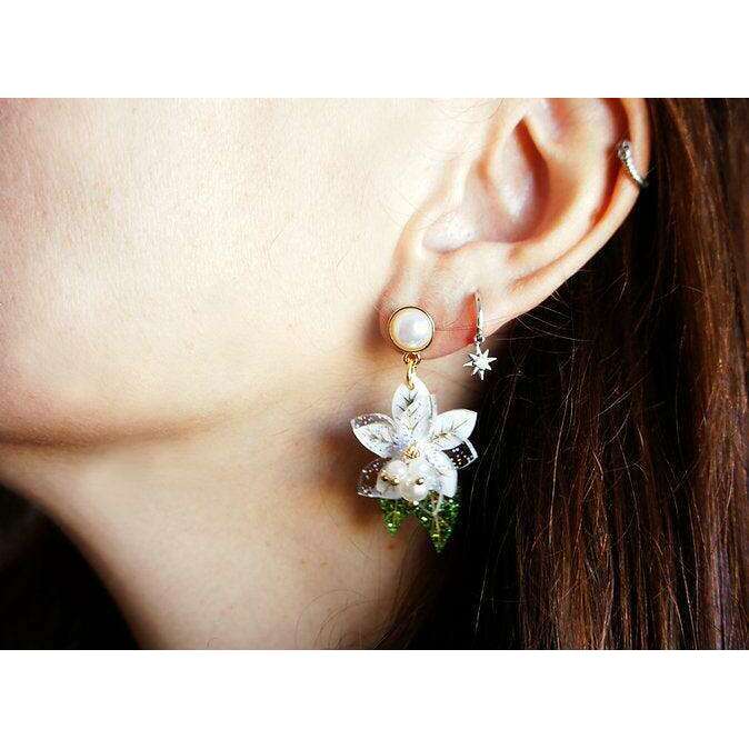 Winter Flowers Earrings by Laliblue
