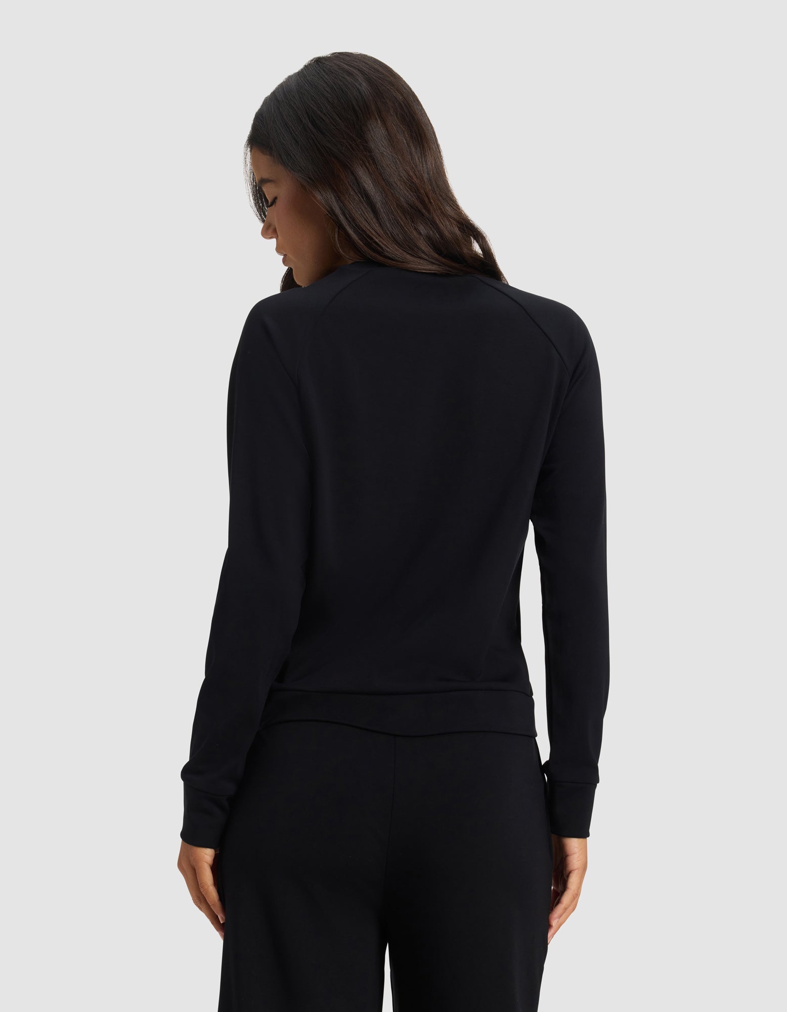 Women's Brushed Bamboo Jogger Set by Cozy Earth at Shirley Shoppe